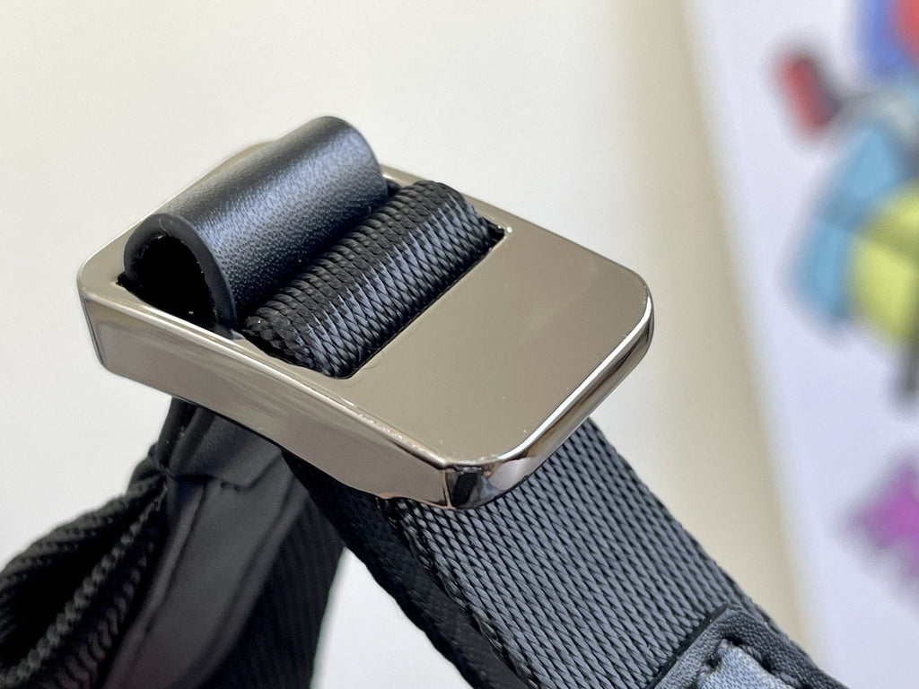 LOUIS VUITTON CAMPUS BACKPACK 30 GRAY DAMIER GRAPHITE
