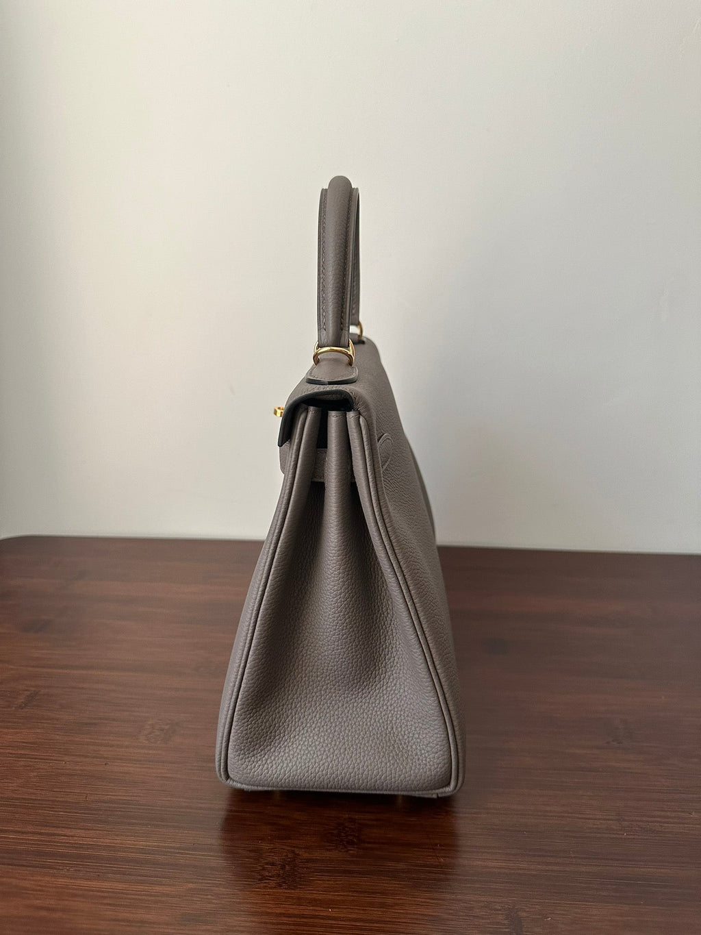 HERMES KELLY 28CM ETAIN TOGO GOLD HARDWARE