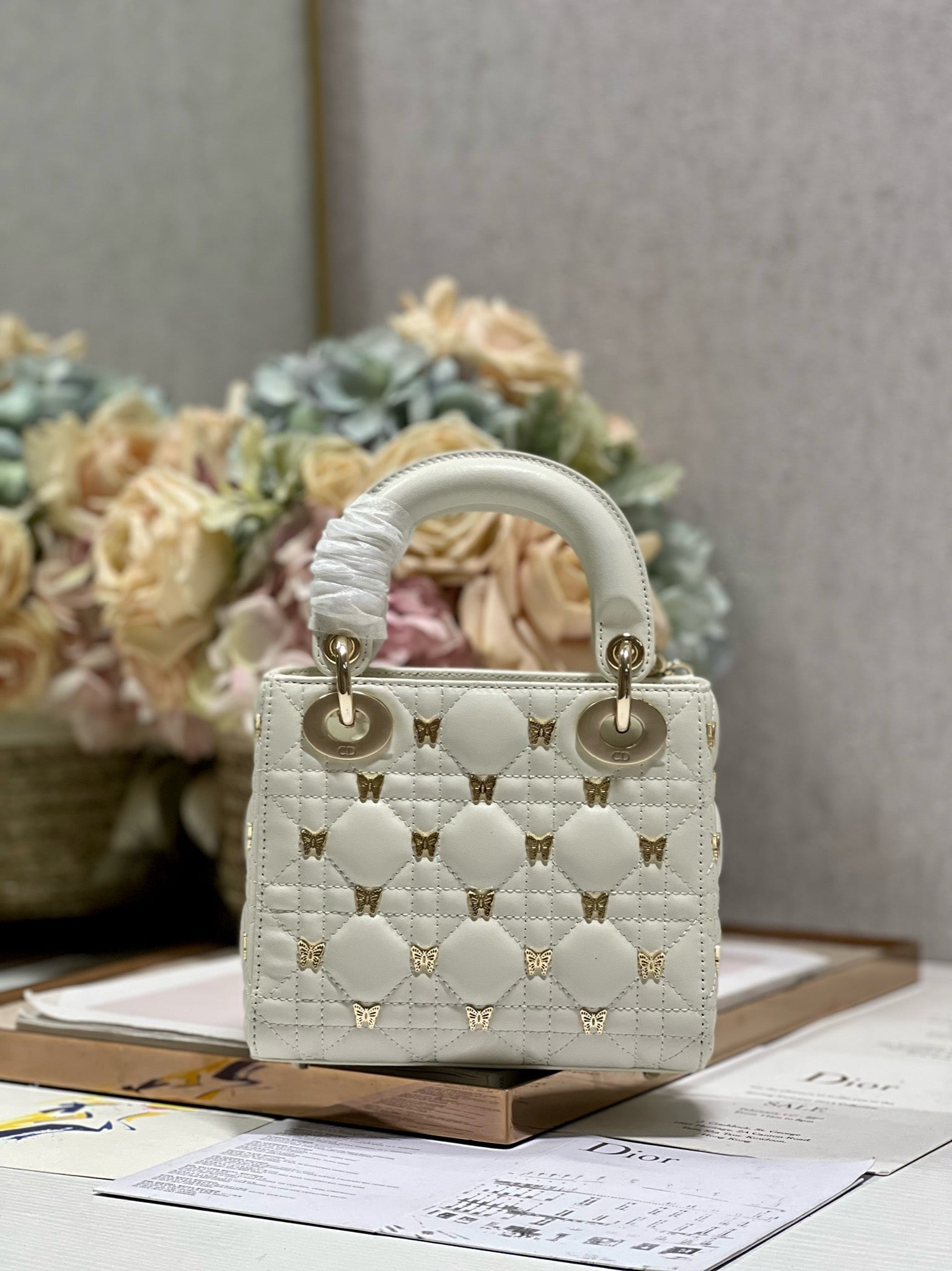DIOR MINI LADY 17 BUTTERFLY STUD WHITE LAMBSKIN