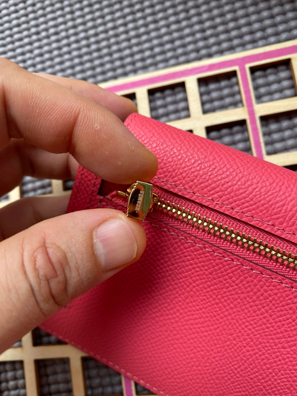 HERMES Kelly Pocket 13.5 Dark Pink Epsom Ghw