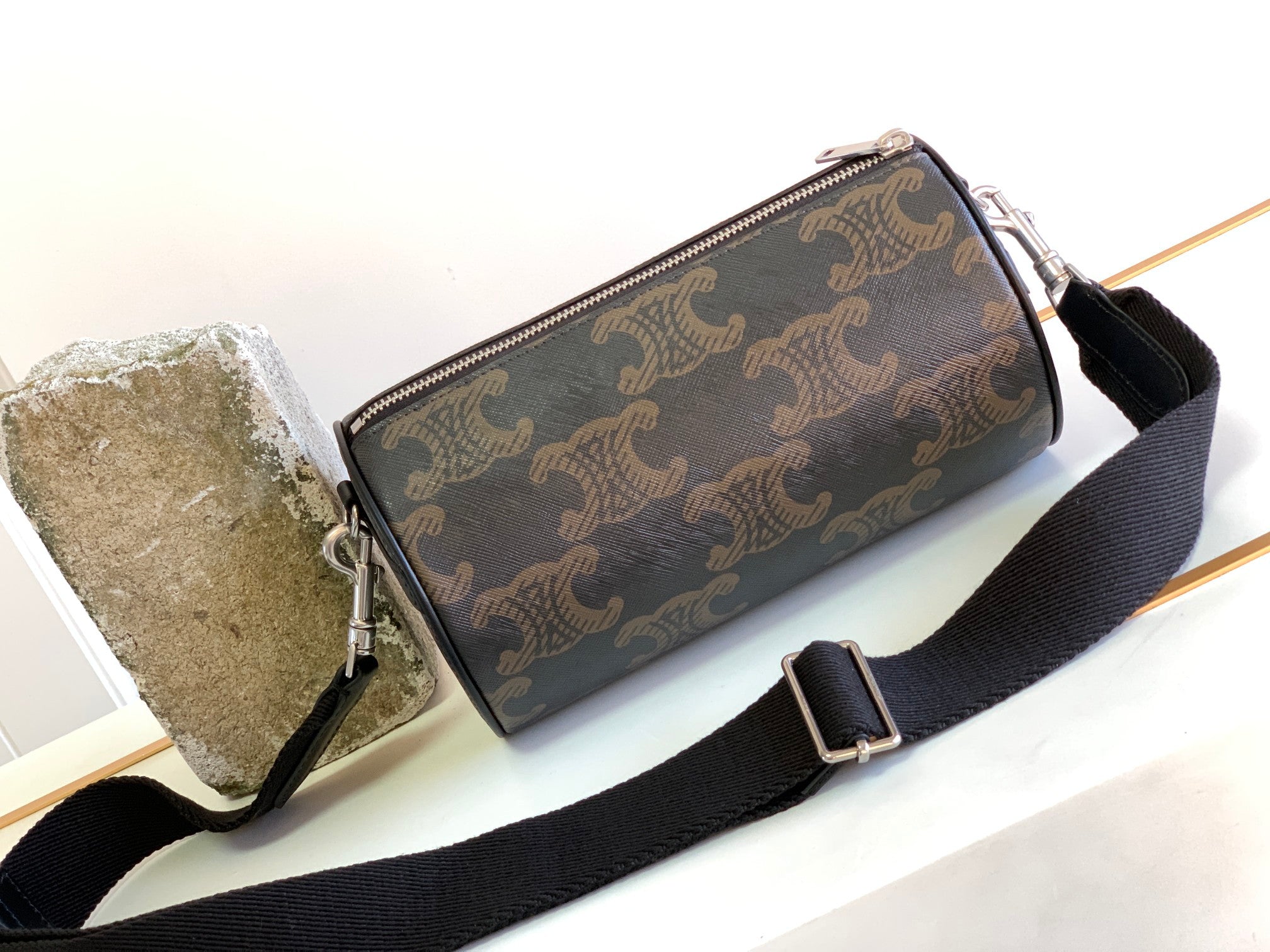 CELINE CYLINDRICAL 22  BAG BLACK BROWN COWHIDE