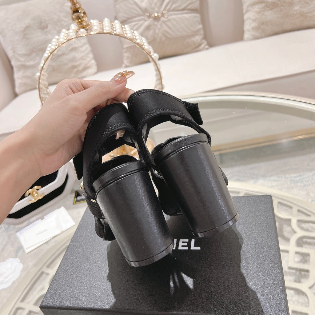 CHANEL Double C  Xiaoxiang Chain Fabric Head Chunky Heel Sandals Black Lambskin