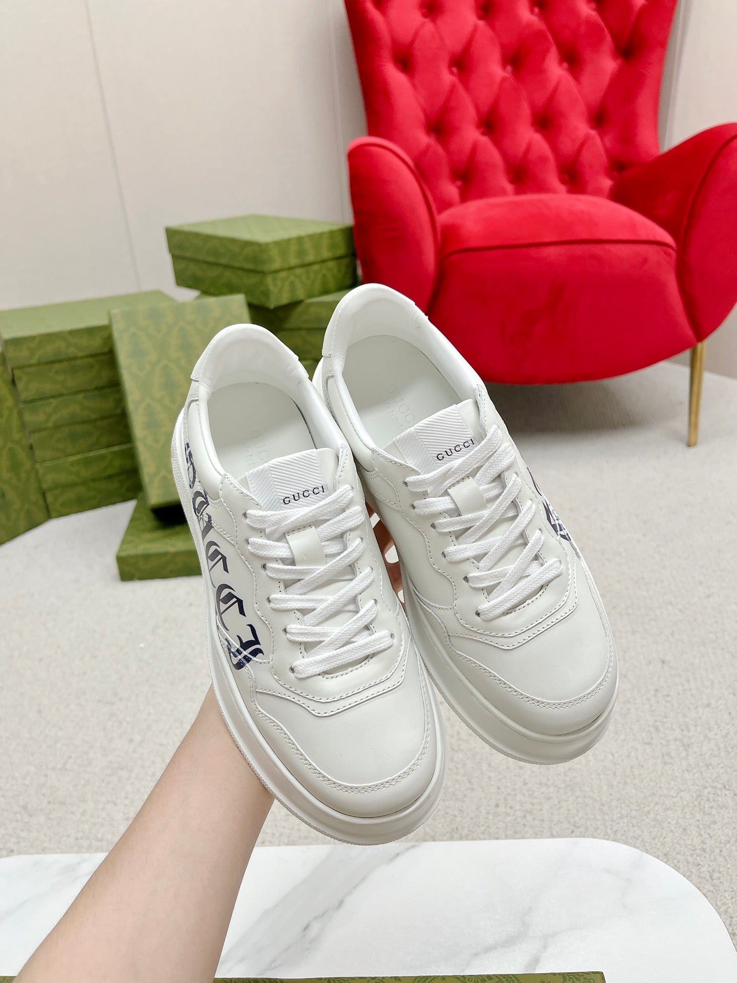 GUCCI TRAINER WHITE CALFSKIN