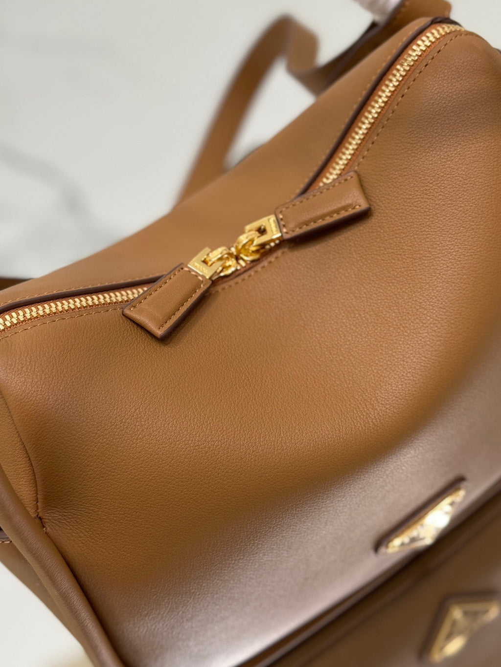 PRADA RLING HANDBAG 25 IN RUSSET BROWN SOFT GRAIN LAMBSKIN
