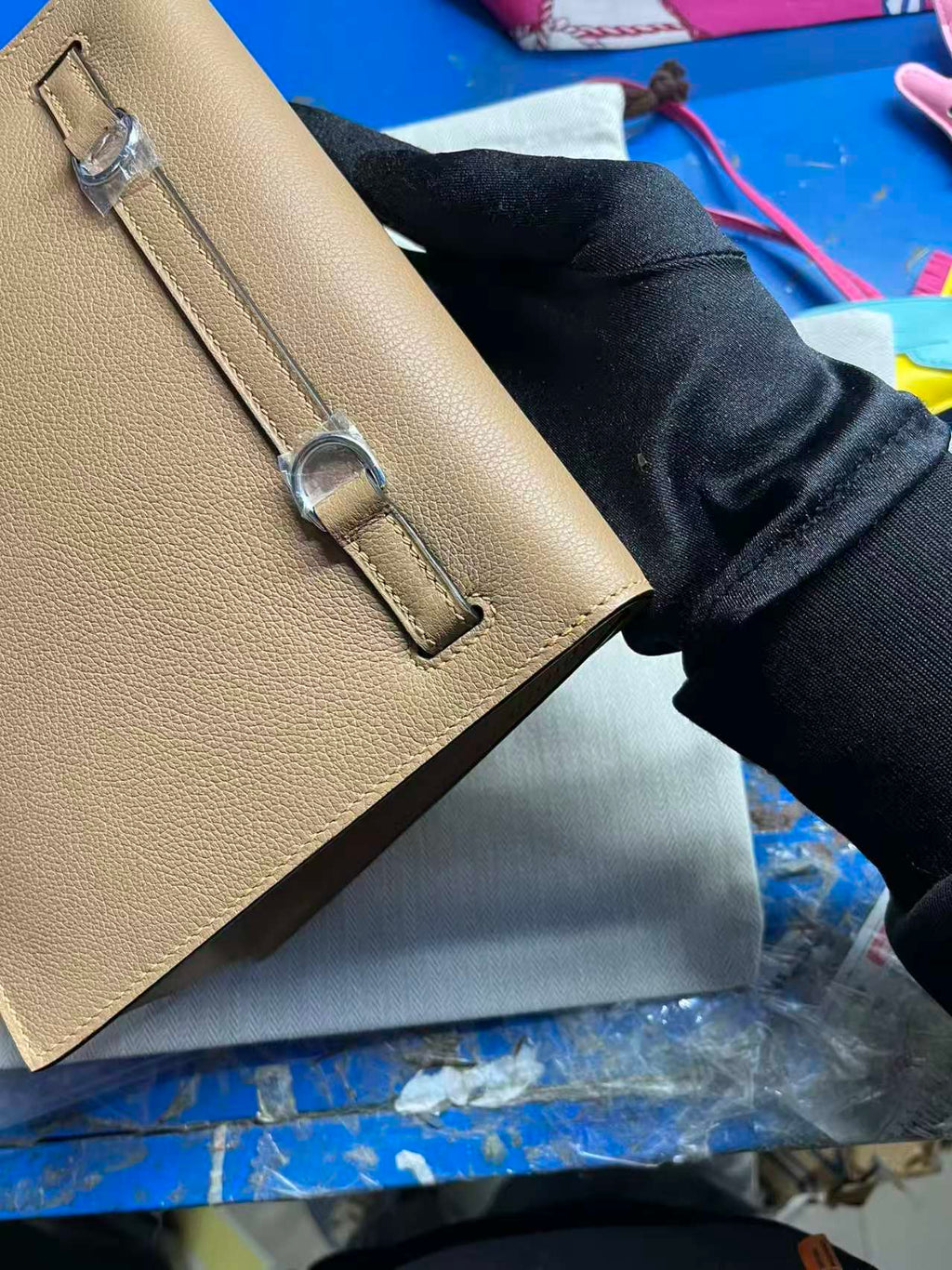 HERMES KELLY DANSE 22 TAN BROWN IN CALFSKIN SILVER HARDWARE