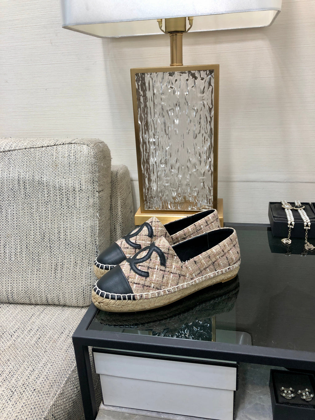 CHANEL ESPADRILLE CAMEL BEIGE TWEED FABRIC AND BLACK CALFSKIN FLATS