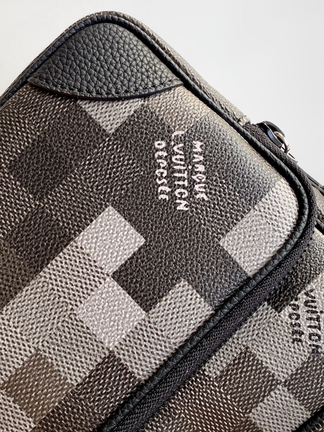 LOUIS VUITTON LV 25S NIL MESSENGER BAG 25 IN DAMOFLAGE BLACK CALFSKIN