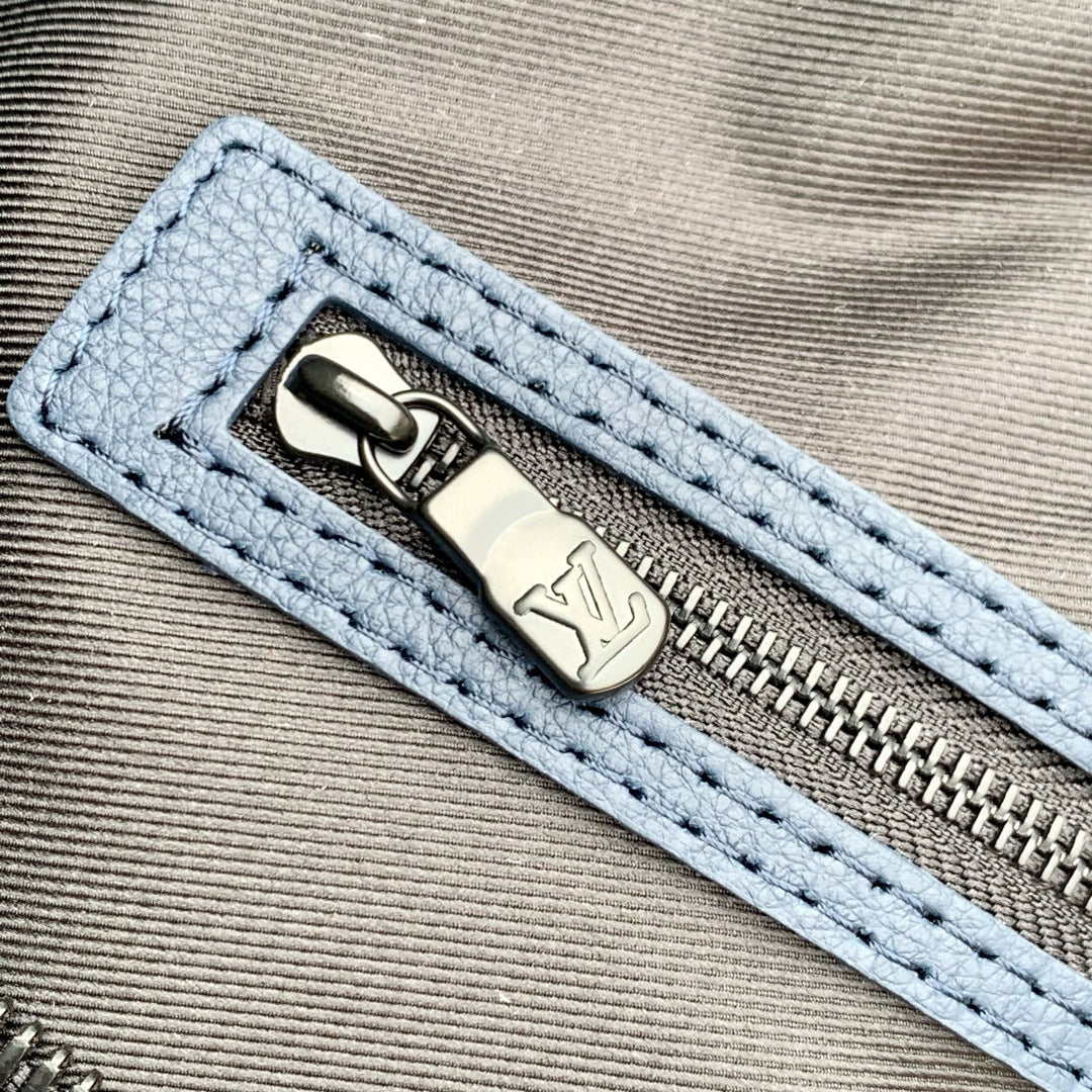 LOUIS VUITTON KEEPALL BANDOULIÈRE 50 IN DARK BLUE MONOGRAM SHADOW EMBOSSED CALFSKIN