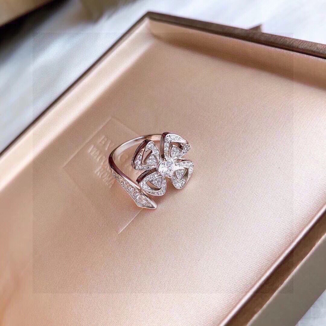 18K BVLGARI Fiorever Ring