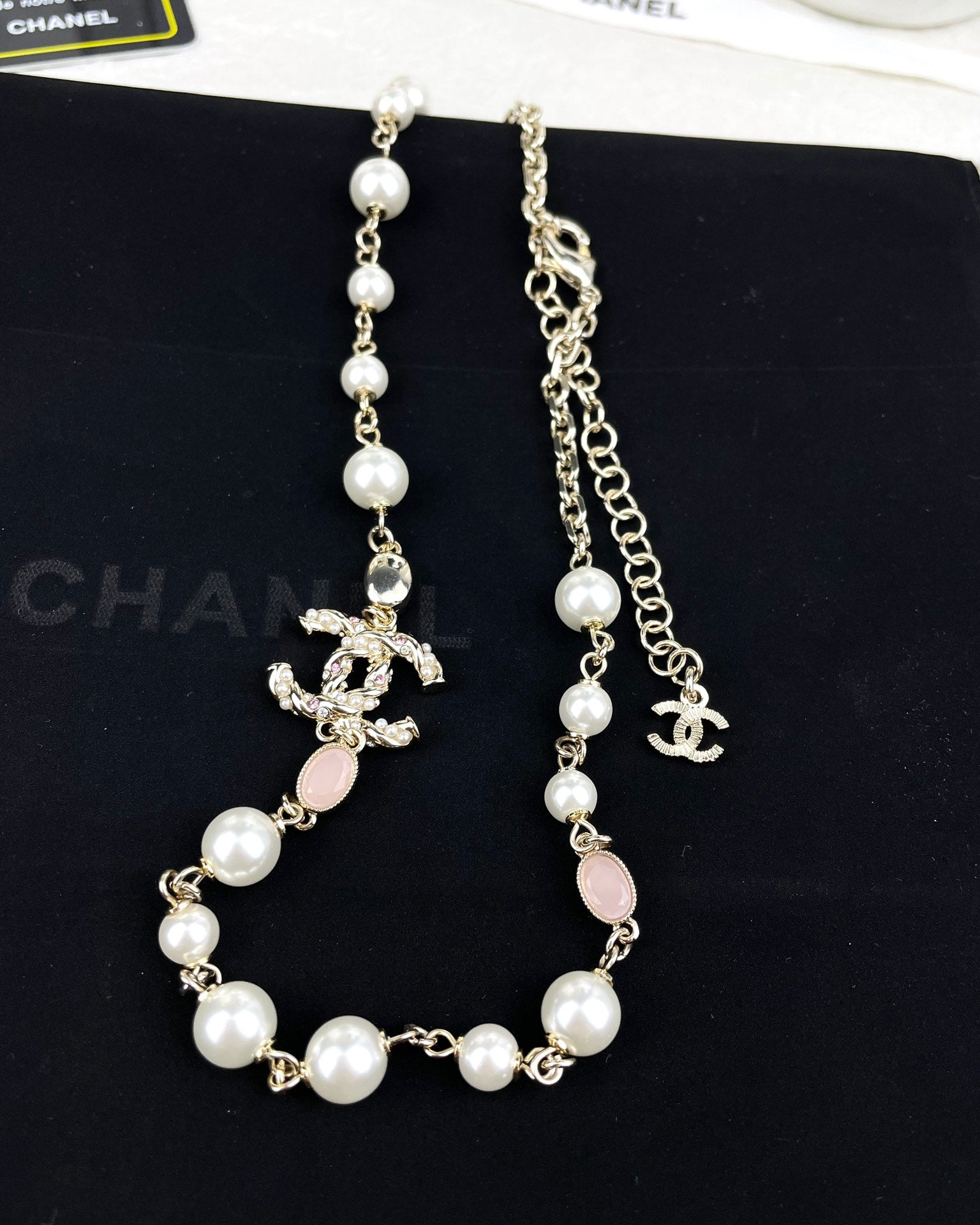 18K  Chanel Pearls Necklace