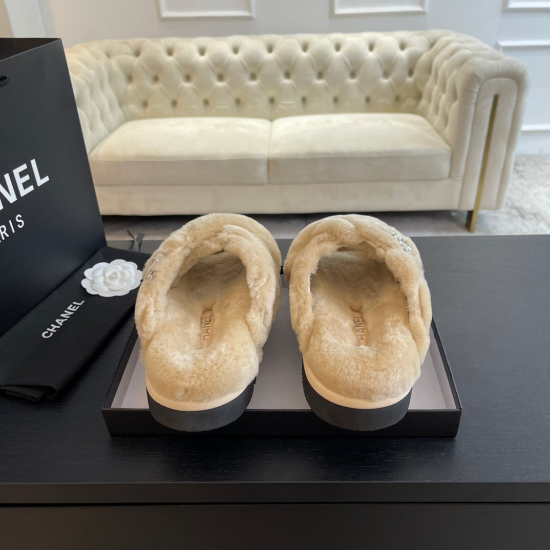 CHANEL BEIGE CREAM FUR CROSS STRAP SLIPPERS