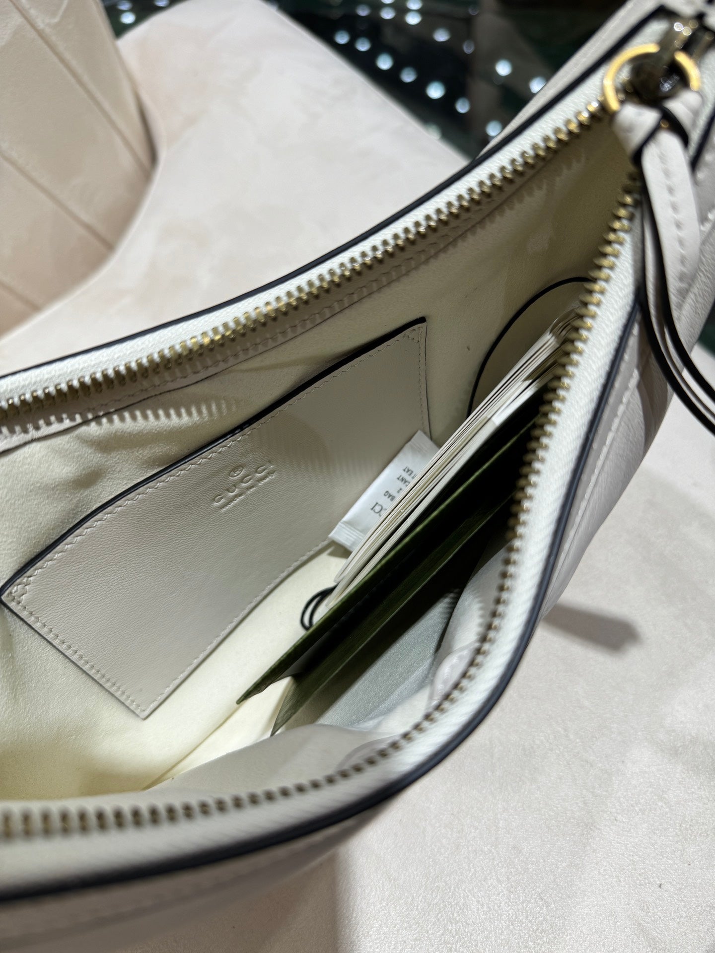 GUCCI SMALL 26 MARMONT BAG IN WHITE CALFSKIN