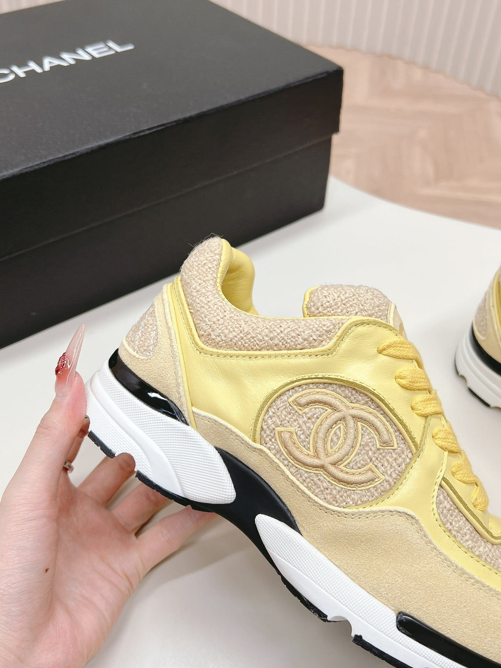 CHANEL TRAINERS IN LIGHT YELLOW SUEDE AND CALFSKIN