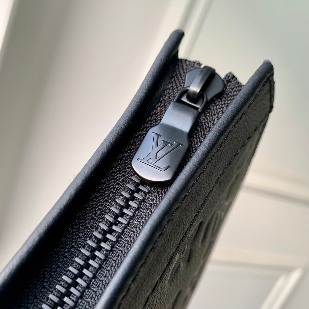 LOUIS VUITTON POCHETTE VOYAGE 22 IN BLACK MONOGRAM SHADOW CALFSKIN