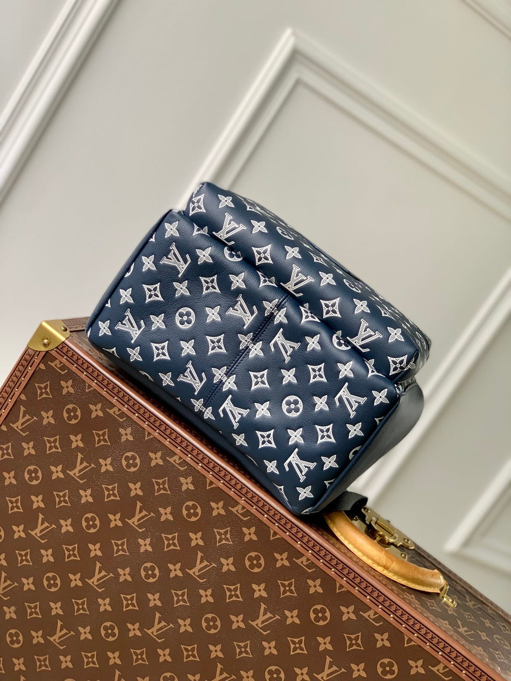 LOUIS VUITTON DISCOVERY PM BACKPACK 38 IN NAVY BLUE LAMBSKIN WHITE MONOGRAM LOGO
