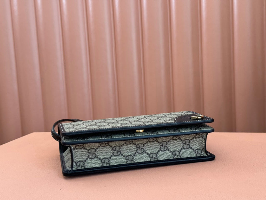 GUCCI EMBLEM WALLET  MONOGRAM 20 IN DARK BROWN AND BLACK CALFSKIN