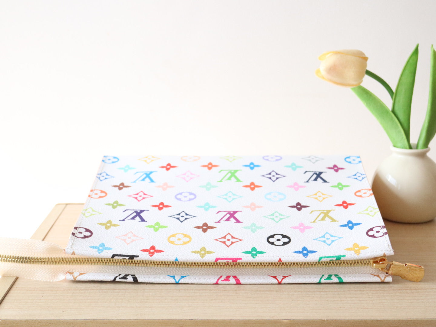 LOUIS VUITTON TOILETRY POUCH 25 IN WHITE MIX COLORFUL CALFSKIN