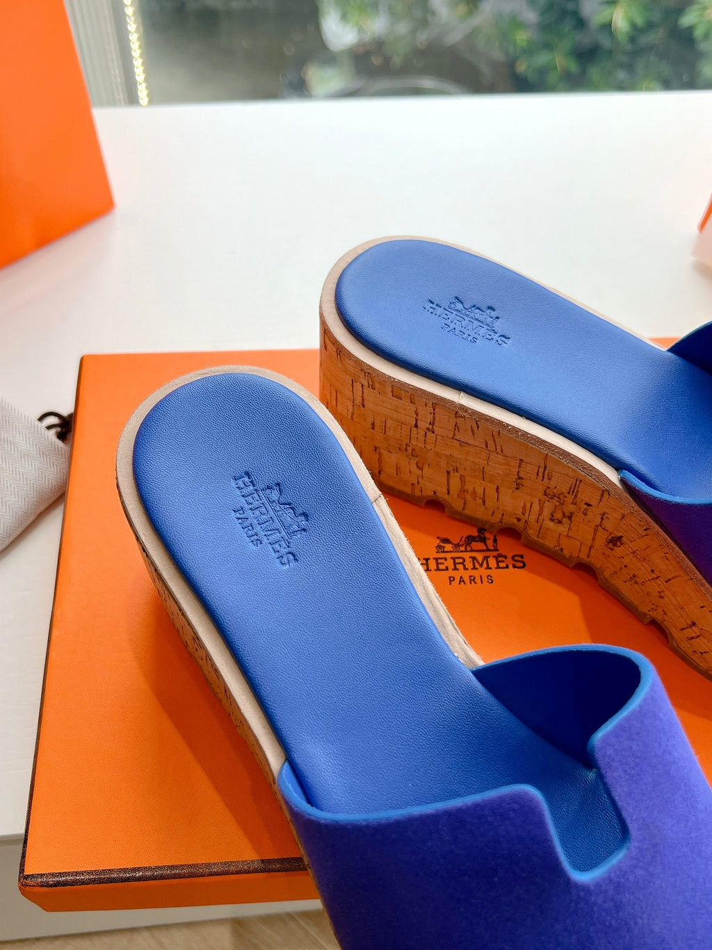 HERMES EZE 65 SANDAL NAVY SUEDE