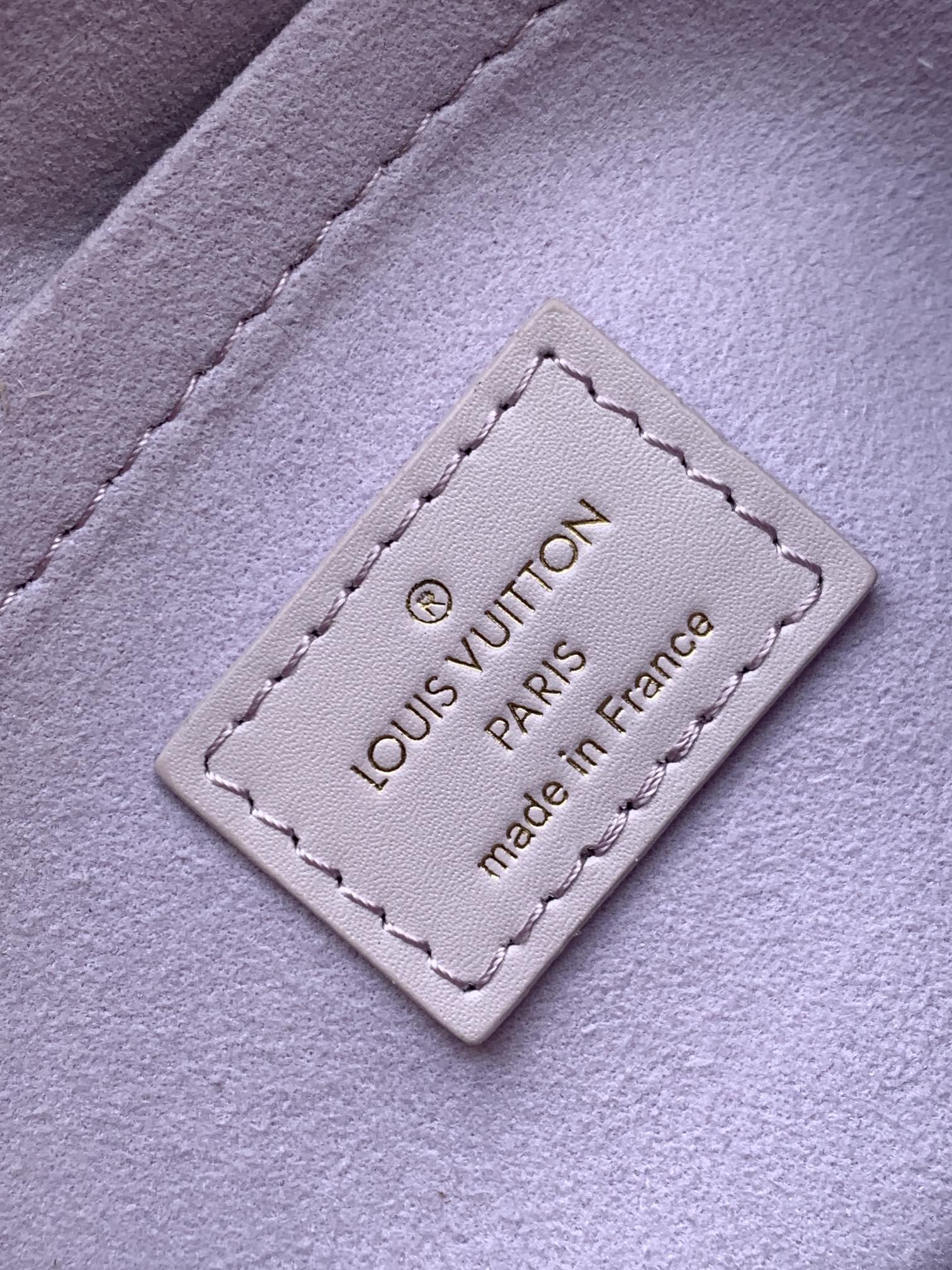 LOUIS VUITTON LV 25S ONTHEGO EAST WEST BAG 25 IN LIGHT LAVENDER CALFSKIN MONOGRAM EMPREINTE