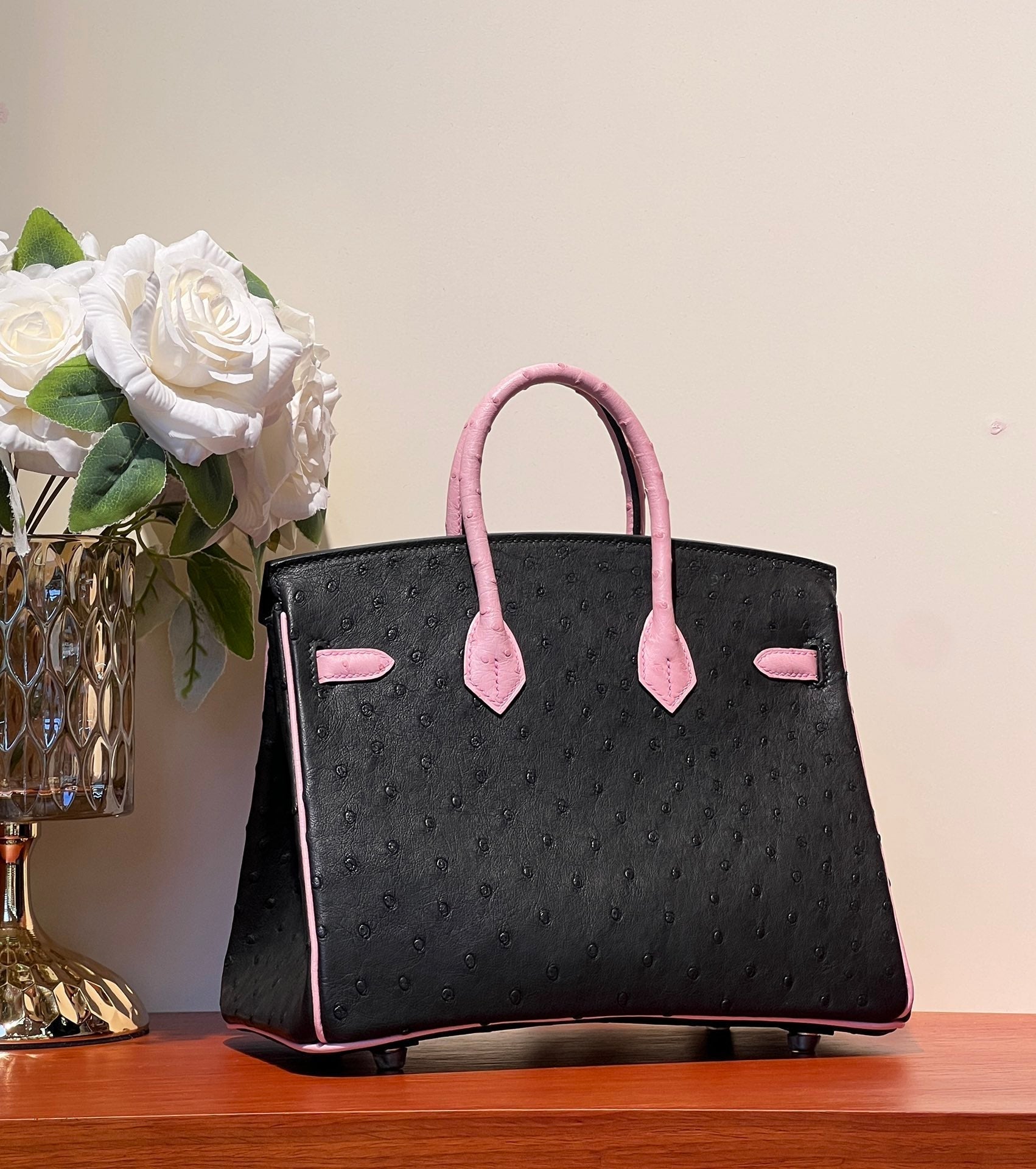 HERMES KELLY  SELLIER 25 BAG IN BLACK MIX BABY PINK OSTRICH LEATHER