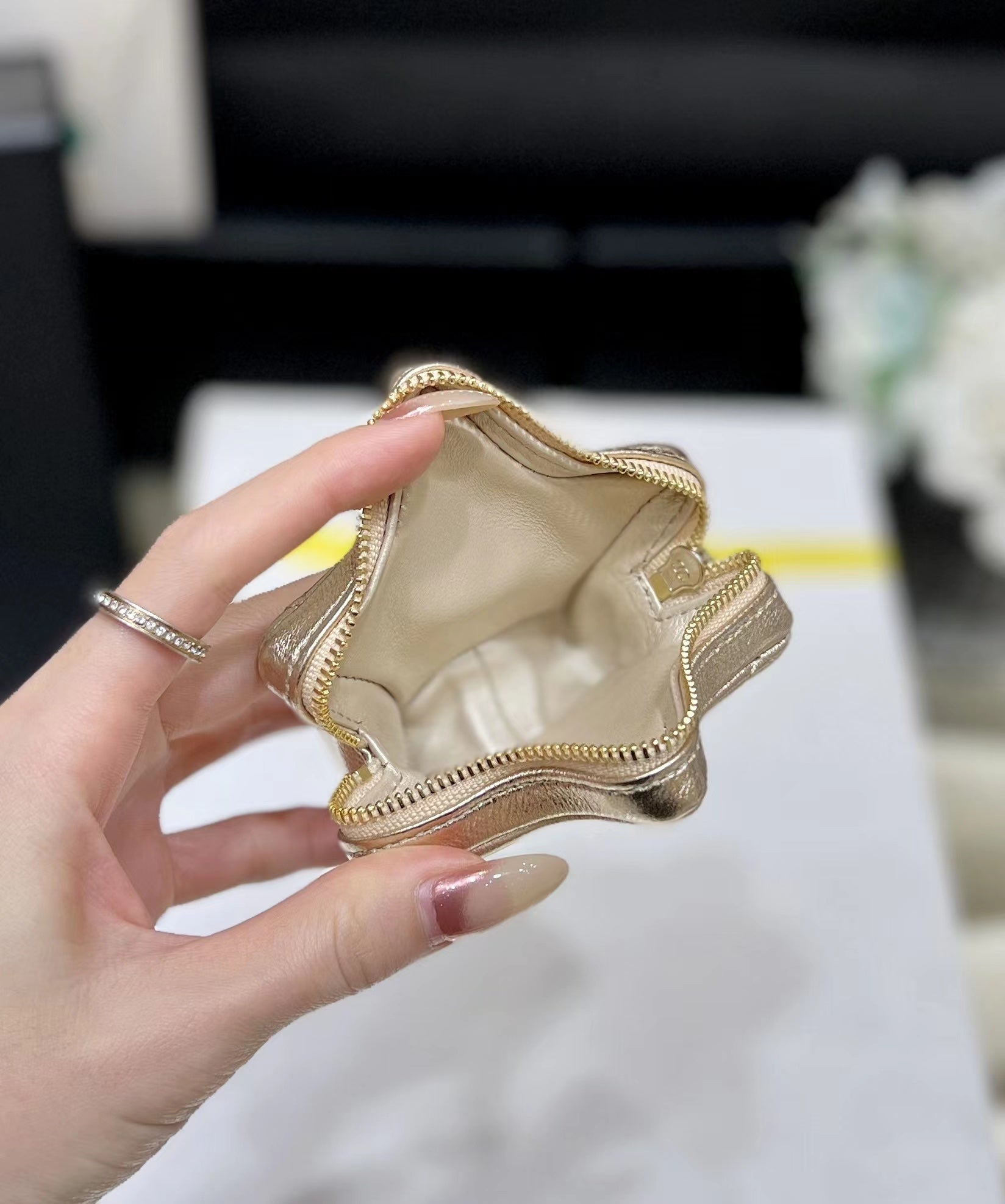 CHANEL 25S  STAR GOLD 23 IN METALLIC GOLD CALFSKIN