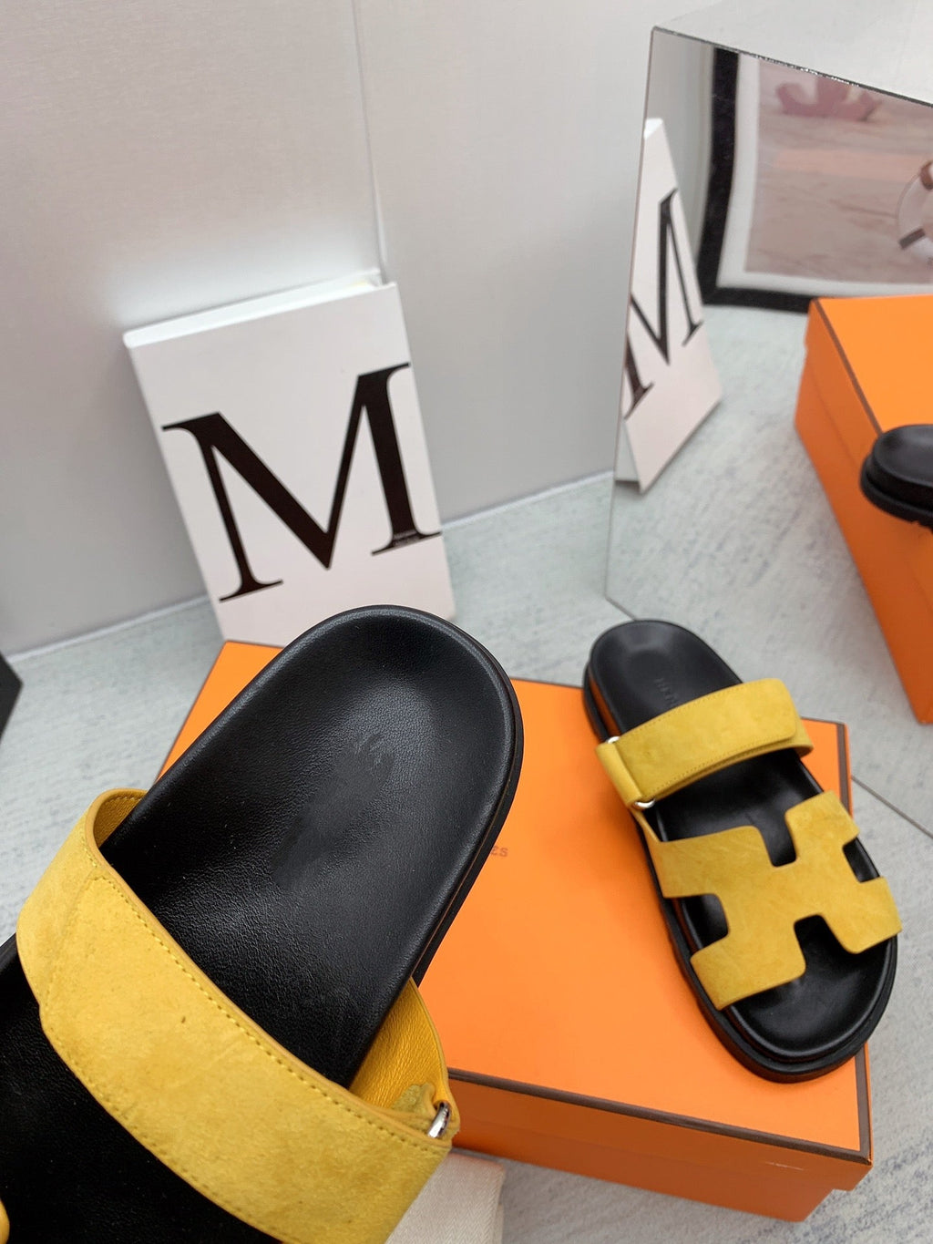 HERMES Chypre Sandal Yellow